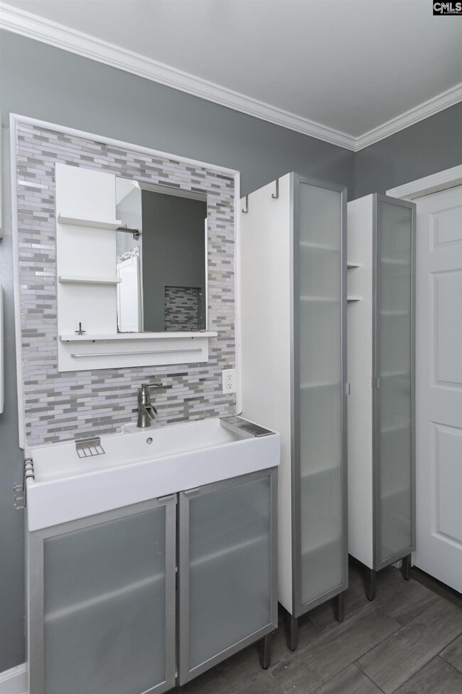 Building Photo - 1108 Rutland Ave