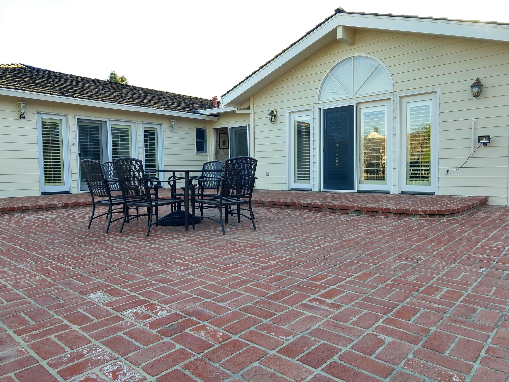 Building Photo - 299 Dallas Dr