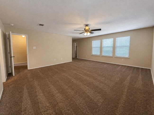 Building Photo - 525 Eagles Nest Cove