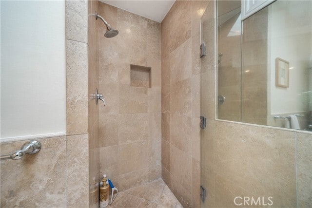 Building Photo - 4571 Canoga Dr
