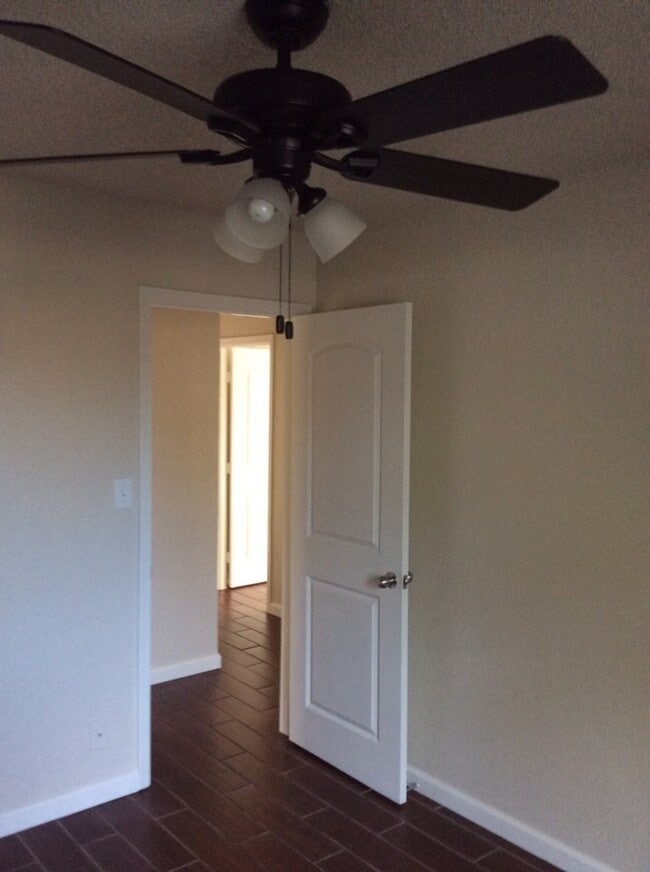 Building Photo - Beautiful home. Apply today!
