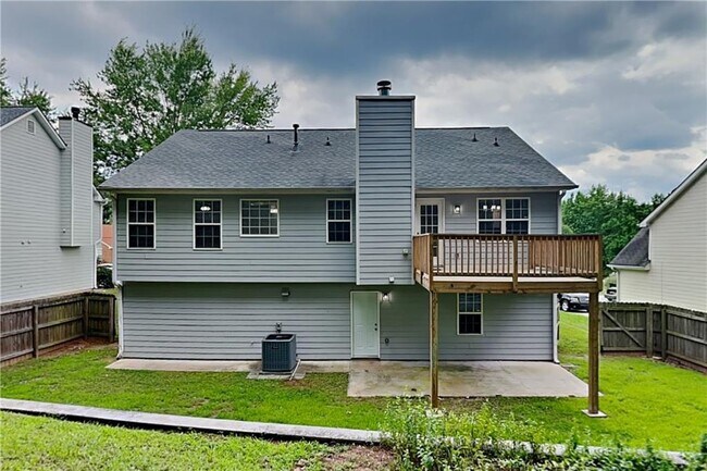 Building Photo - 658 Castlebrooke Way SE