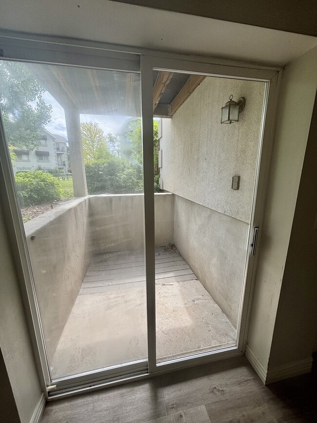 Building Photo - 215 S 1050 W