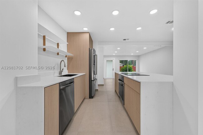 Building Photo - 3036 N 58th Ave