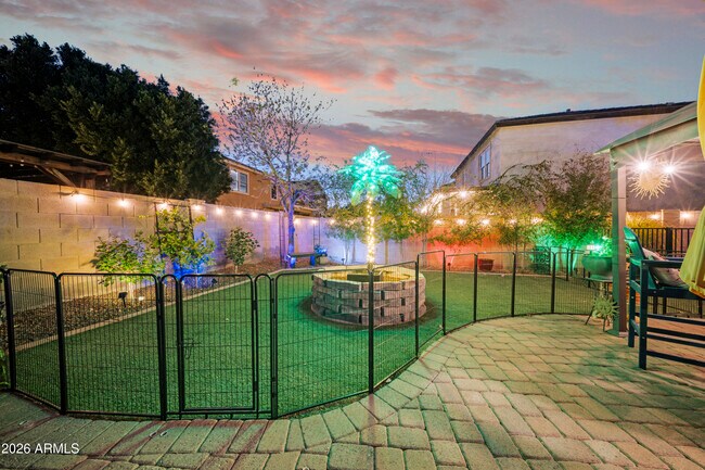 Building Photo - 17239 W Ironwood St