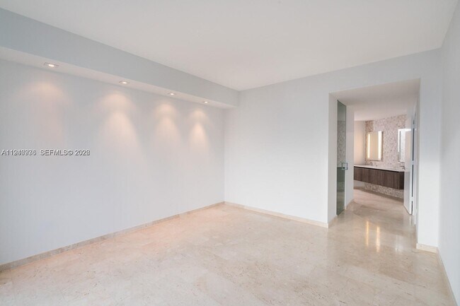 Building Photo - 68 SE 6th St