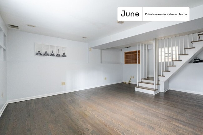 Building Photo - Room in Shared 5 bed/3 bath home