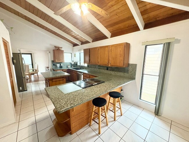 Building Photo - Stunning Ocean View 4/4 Home in Highly Desirable Neighborhood