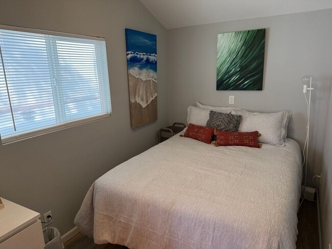 Building Photo - Charming Bungalow by the Beach in Leucadia!