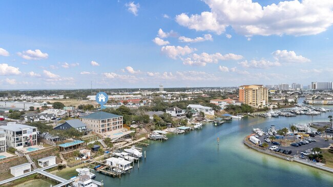 Building Photo - 724 Harbor Blvd