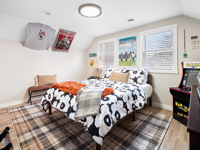 Building Photo - 5602 Tillman Ave