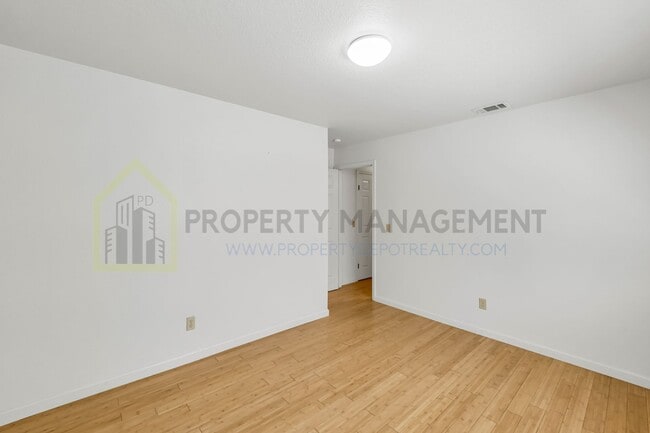 Building Photo - Spacious 4-Bedroom Home for Rent - $2800/m...