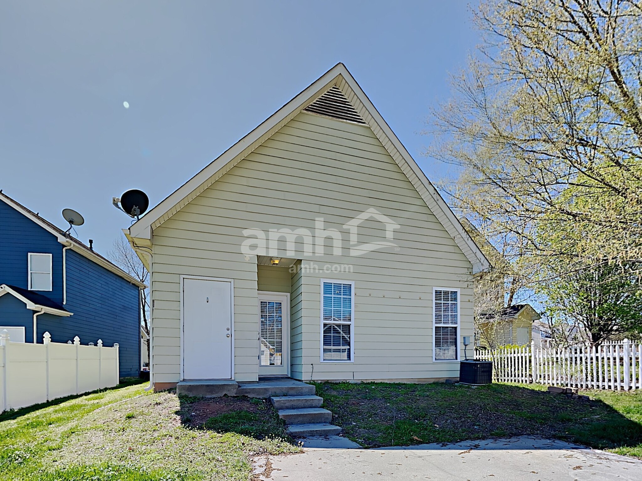 Building Photo - 13640 Swinton Rd