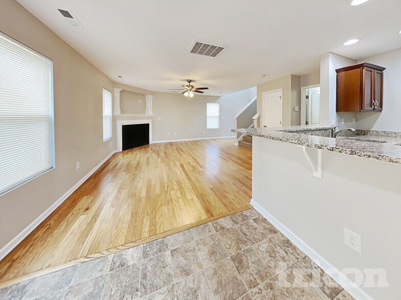 Building Photo - 931 Rook Rd