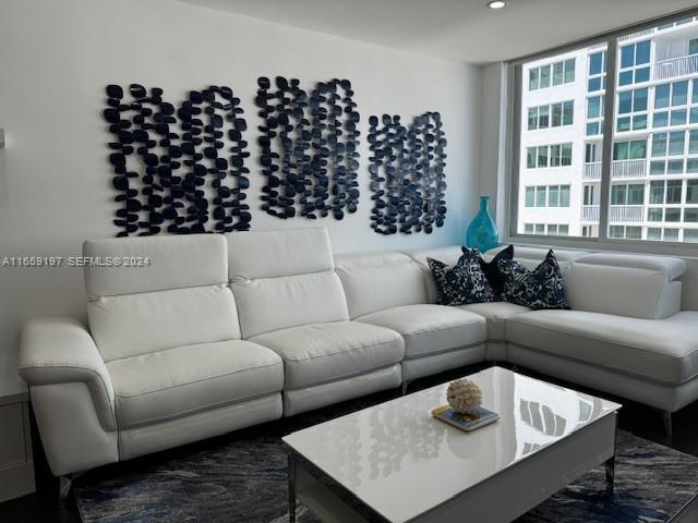 Building Photo - 5401 Collins Ave