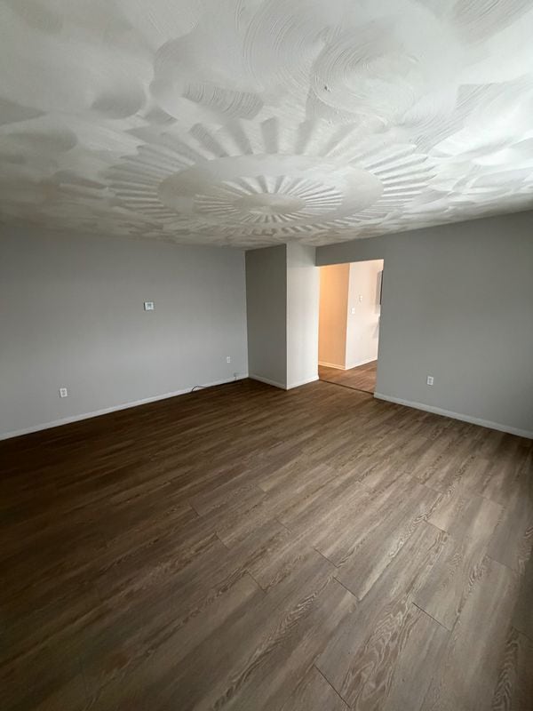 Building Photo - 44 Young Ave