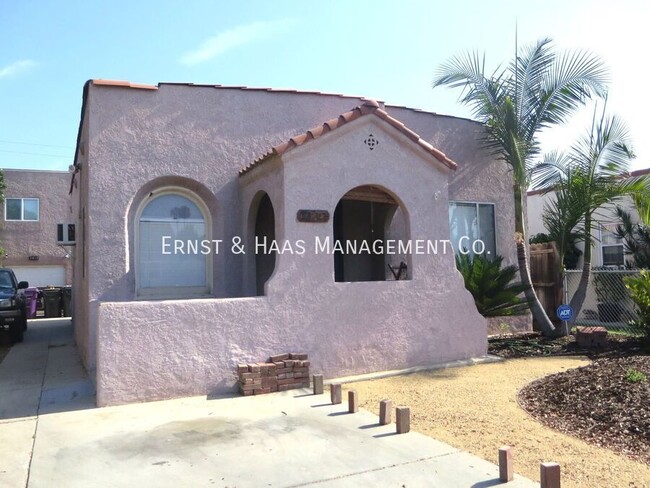 Primary Photo - Wonderful Front House in North Long Beach!