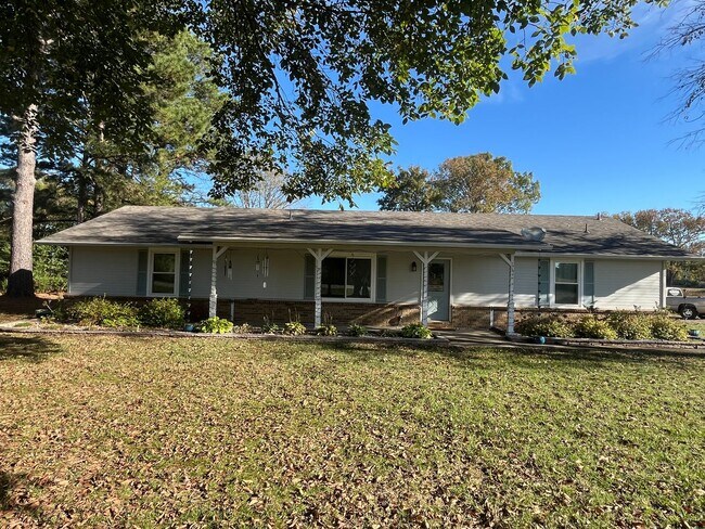 Primary Photo - $300 0ff First Months Rent!