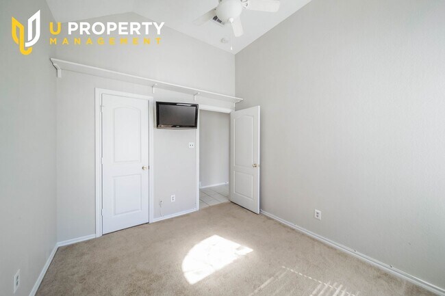 Building Photo - Beautiful two-story home in Flower Mound