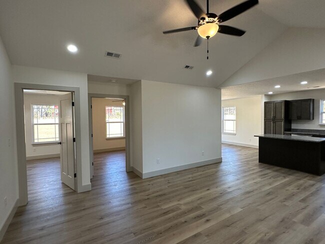 Building Photo - BRAND NEW 3 Bed 2 Bath in WAYNESVILLE - FOR RENT