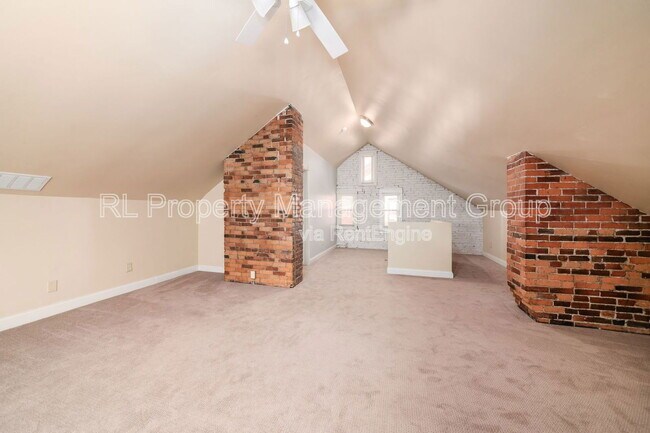 Building Photo - 322 Wilber Ave