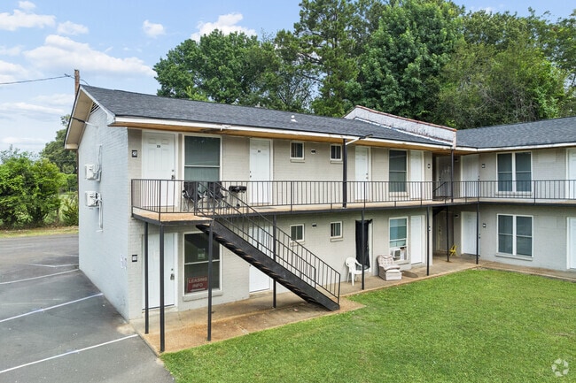 Building Photo - Pendleton Court