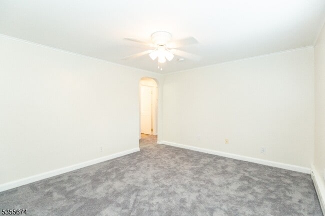 Building Photo - 200 Plainfield Rd