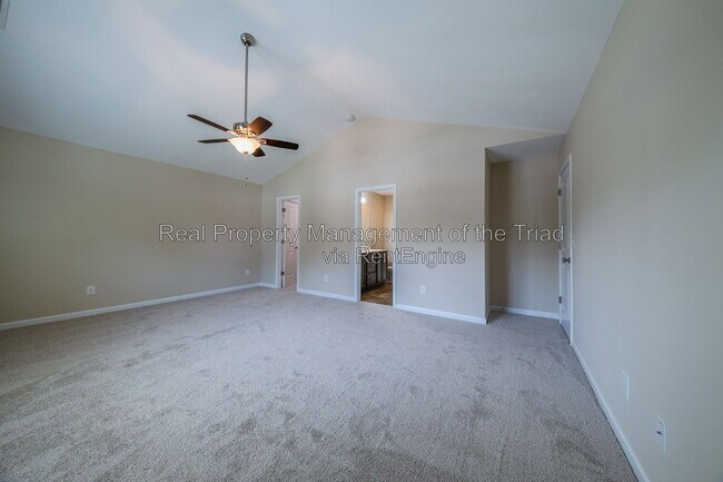 Building Photo - 832 Prince Edward Rd