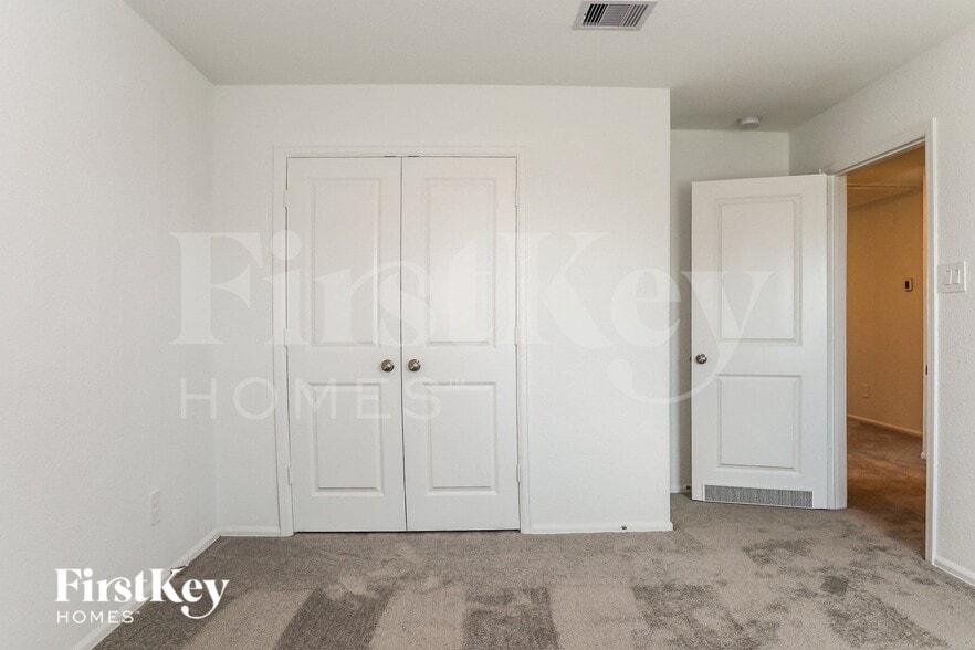 Building Photo - 23939 Steep Climb Dr