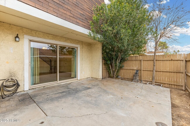 Building Photo - 8430 N 34th Dr