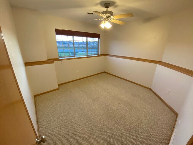 Building Photo - 5236 Sassafras Dr