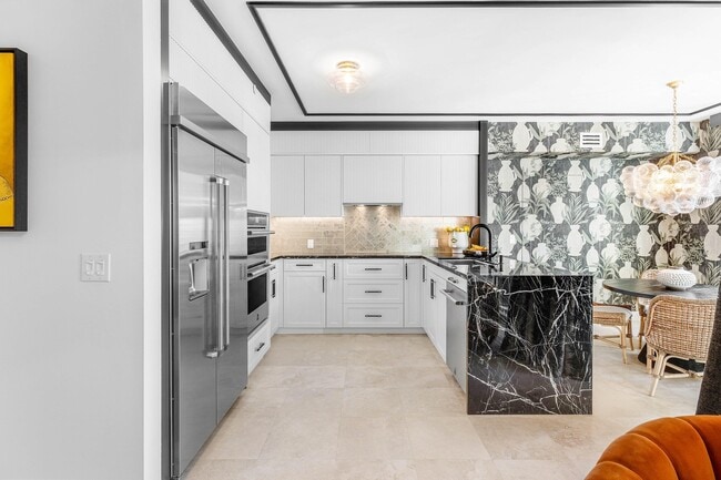 Building Photo - 3700 S Ocean Blvd