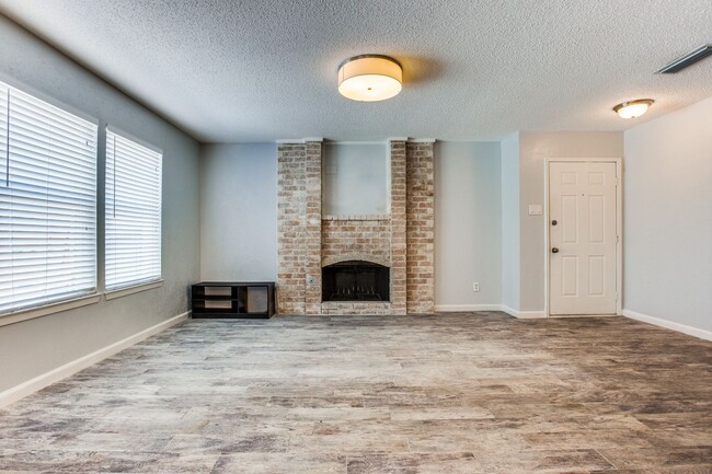 Building Photo - 4334 Leatherwood Ln