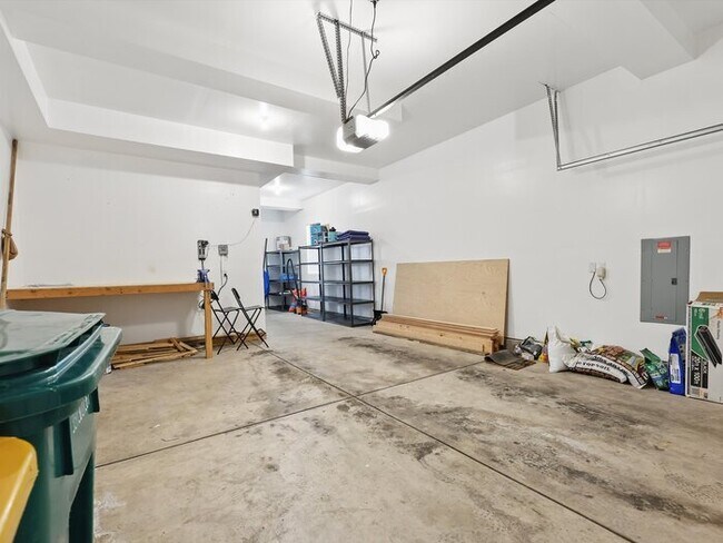 Building Photo - 8308 Needle Drop Ct