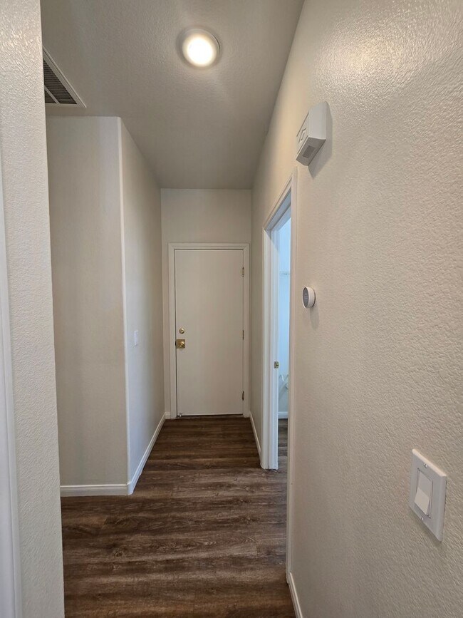 Building Photo - A Fabulous single story home in NW Las Vegas