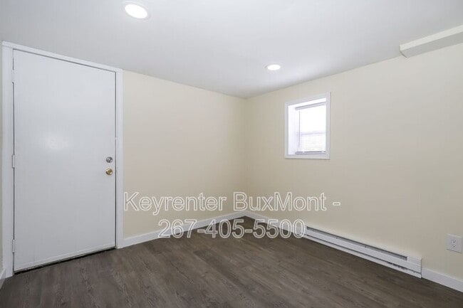 Building Photo - 419 W Jefferson St