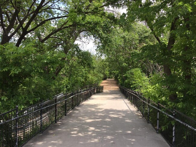 Building Photo - 1900 Barton Springs Rd