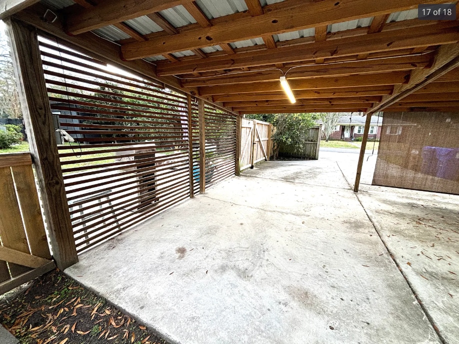 Building Photo - 542 Yale Dr