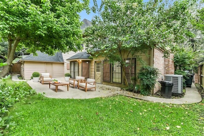 Building Photo - 16019 Stratton Park Dr