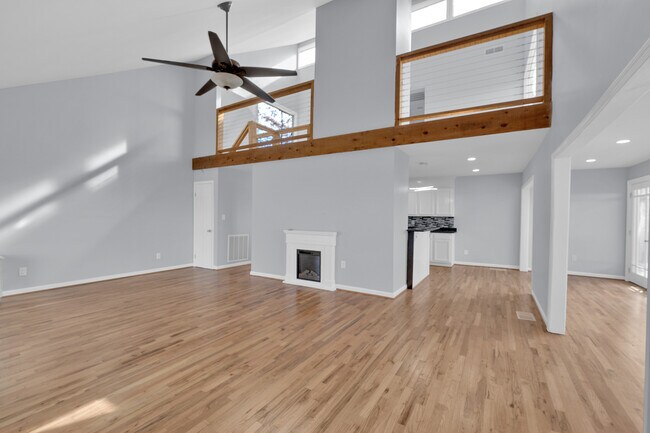 Building Photo - 294 Shades Crest Rd