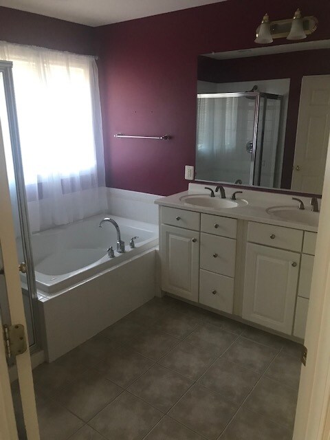 Building Photo - 5004 Cameo Ter