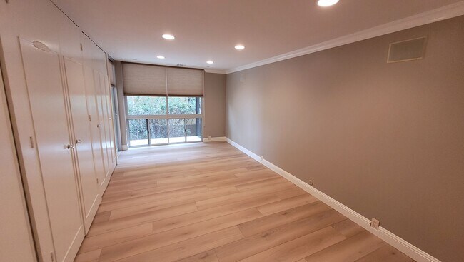 Building Photo - LA JOLLA VILLAGE - Park Prospect - Nice 2 ...