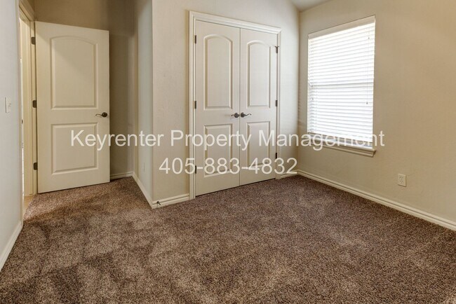 Building Photo - * * * $250 Move-in Special * * * Charming 3-Bedroom / 2-Bathroom Home! * * * $250 Move-in Special...