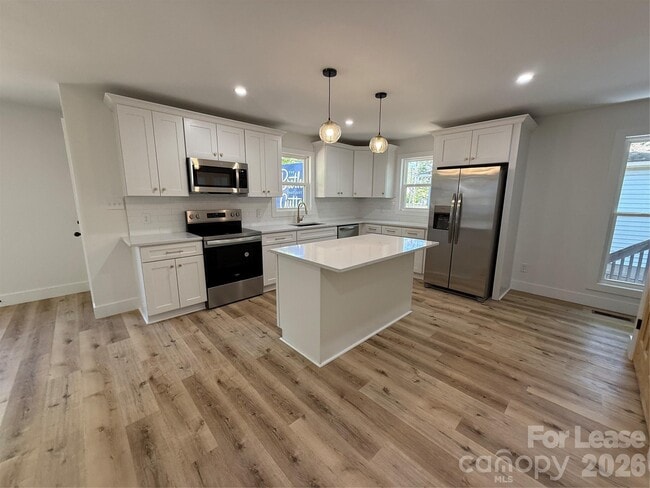 Building Photo - 1416 N Davidson St