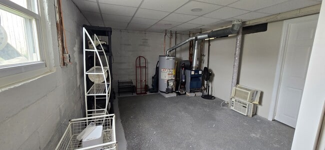 Building Photo - 35 Universal Ave