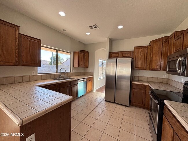 Building Photo - 12849 W Weldon Ave