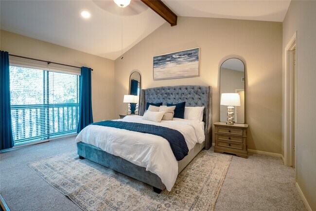 Building Photo - 11711 Memorial Dr