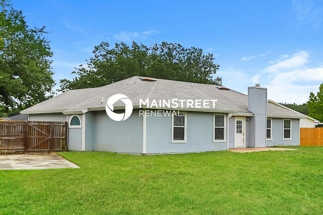 Building Photo - 4 Bedroom Pet-Friendly Home in Green Cove Springs, FL with Main Street Renewal