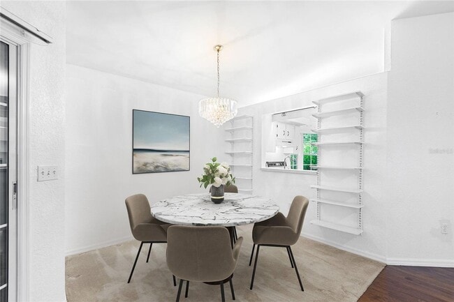 Building Photo - Oak Run Home For Rent!