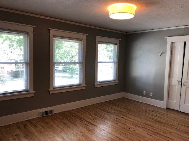 Building Photo - 423 Melrose Ct